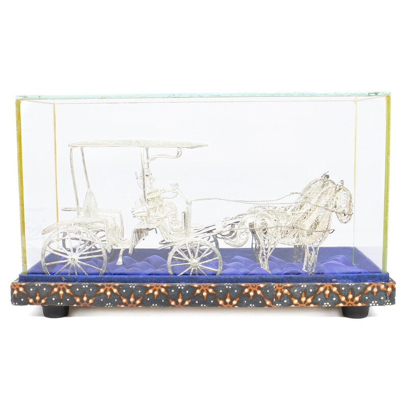 Filigree Figurine Horse & Carriage in Display Box #51683