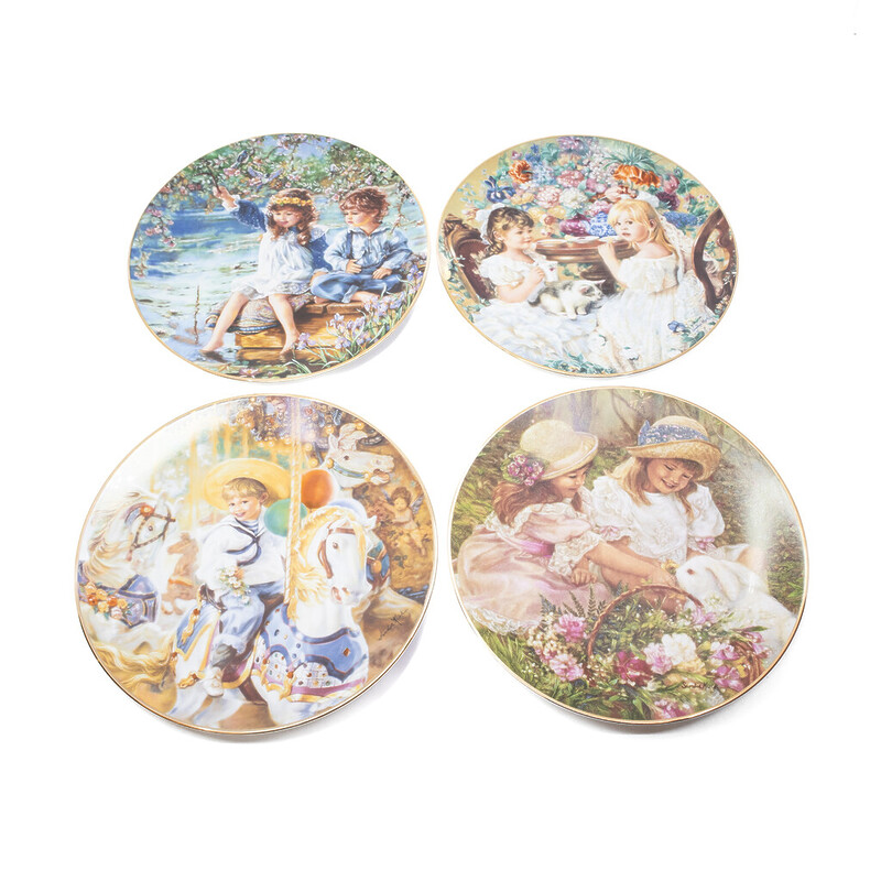 Royal Doulton Plates 8x Reco Usa Limited Edition Collector Plates Sandra Kuck Hearts and Flowers #58243