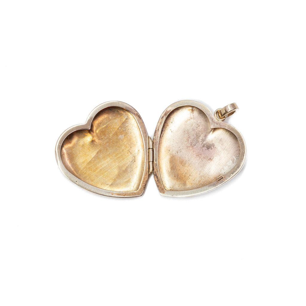 Vintage 9ct Yellow Gold Love Heart Locket Pendant #61341 Vintage 9ct Yellow Gold Love Heart Locket Pendant #61341 - Image 2