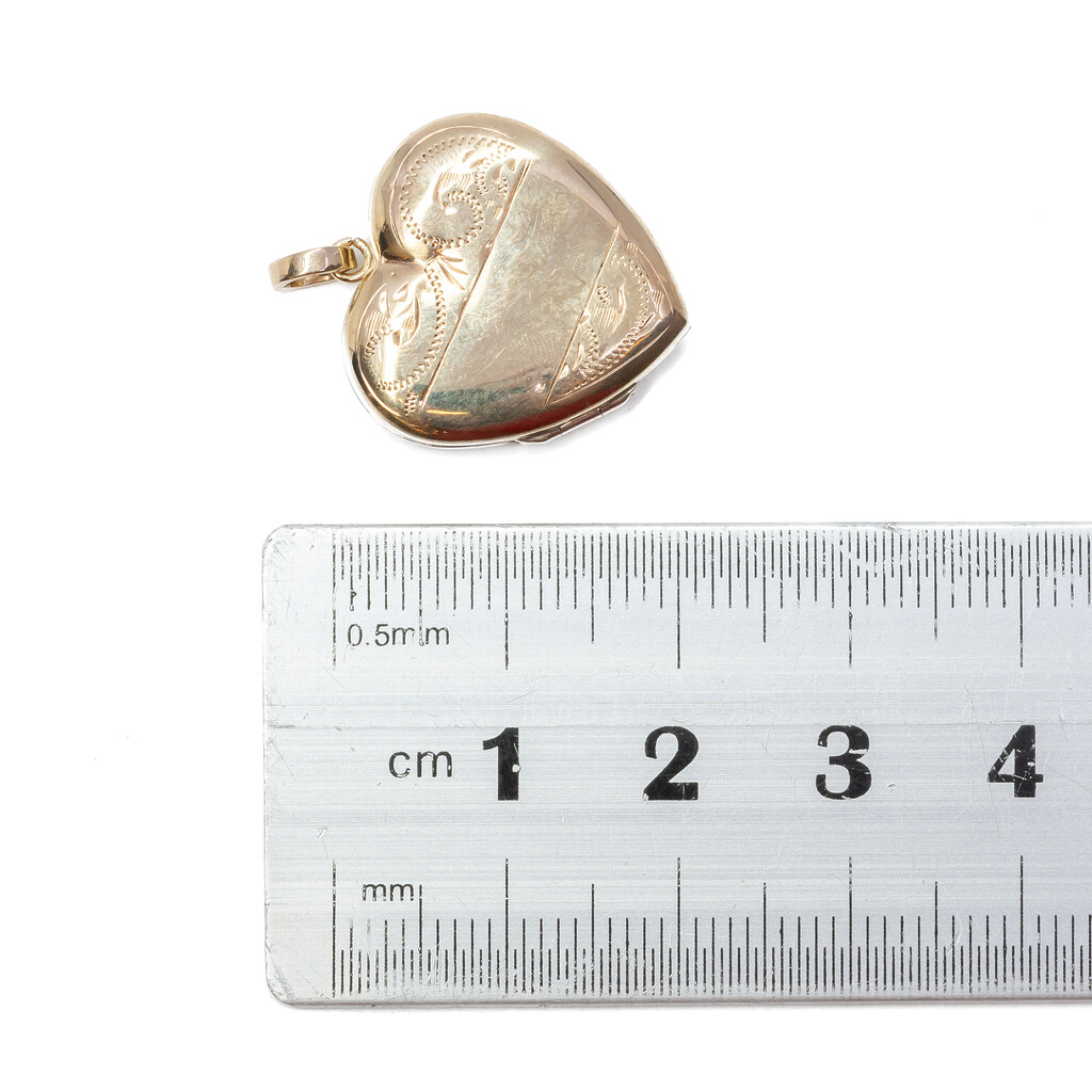 Vintage 9ct Yellow Gold Love Heart Locket Pendant #61341 Vintage 9ct Yellow Gold Love Heart Locket Pendant #61341 - Image 3