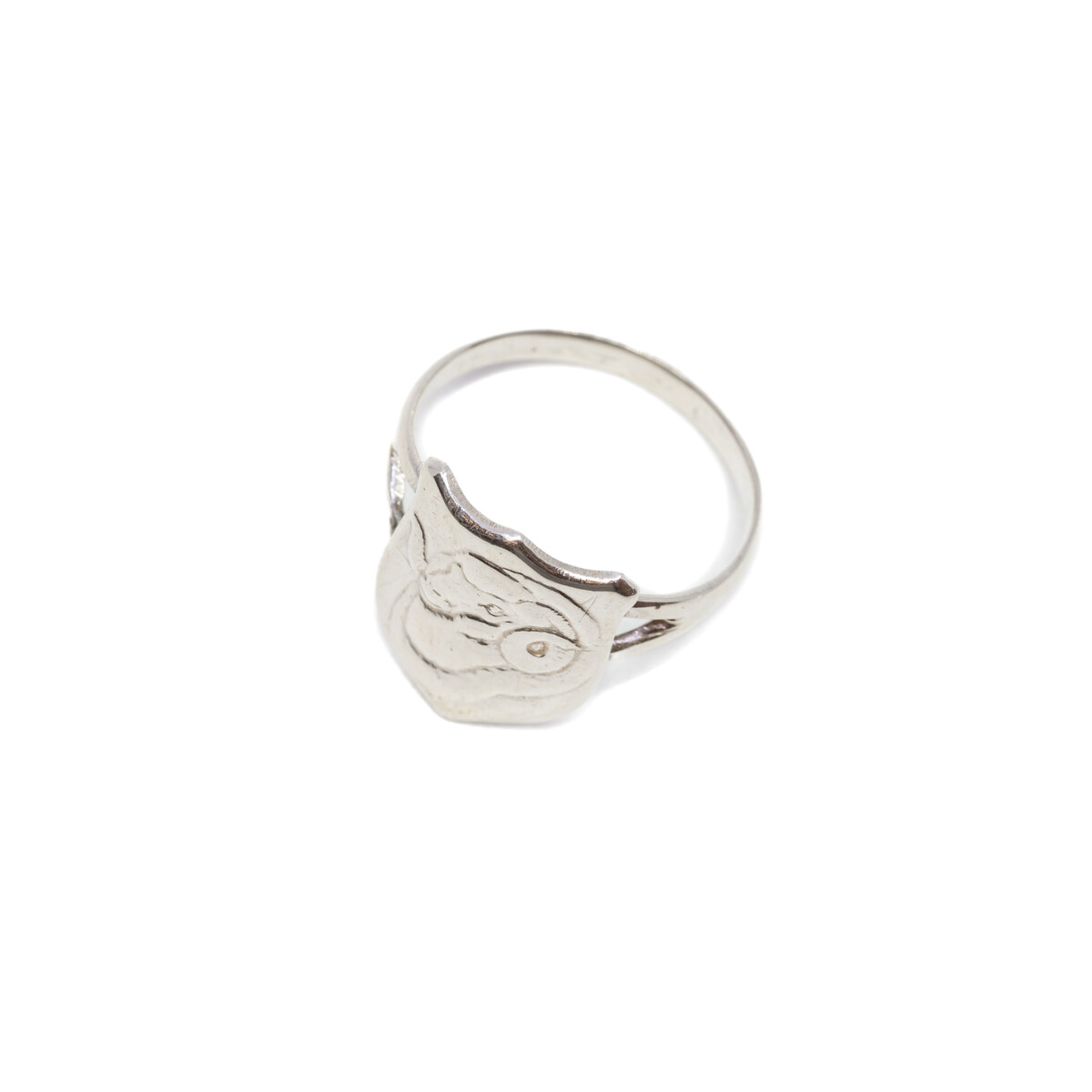 Vintage Sterling Silver Australian Rams Head Style Shield Ring Size S #9635-5 Vintage Sterling Silver Australian Rams Head Style Shield Ring Size S #9635-5 - Image 3