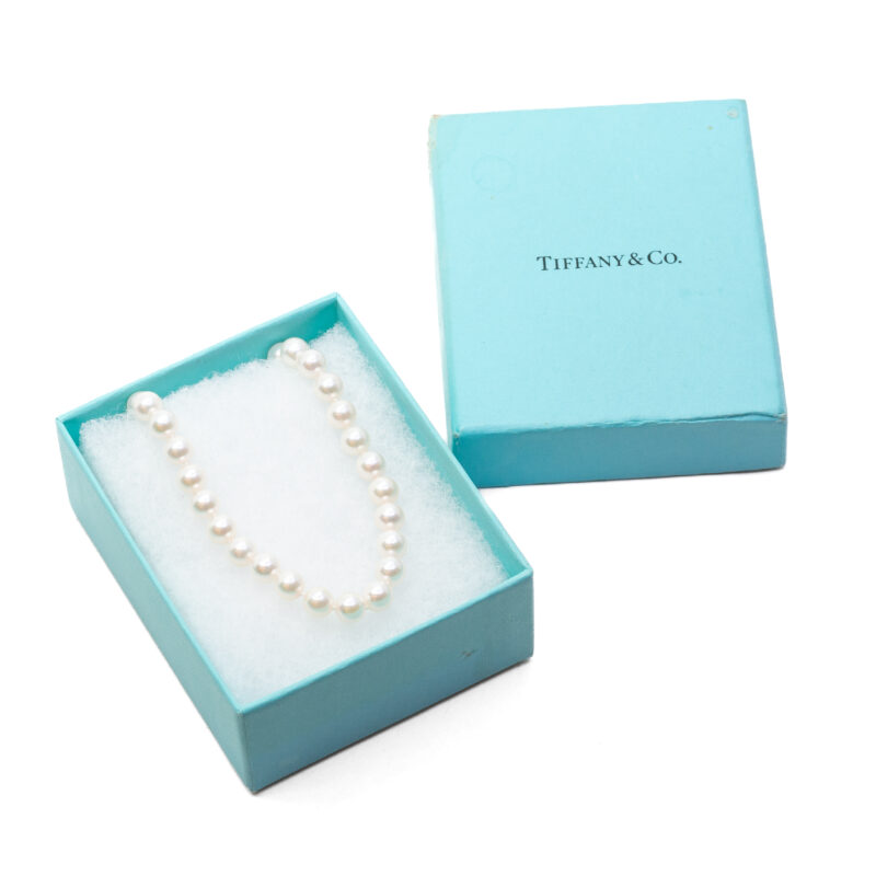 Tiffany & Co Essential 18ct Gold & Akoya Cultured Pearl Necklace in Box #63072