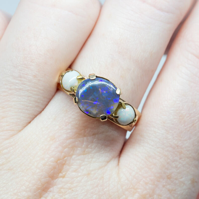 Vintage 9ct Yellow Gold Opal Trilogy Ring Size N #61304