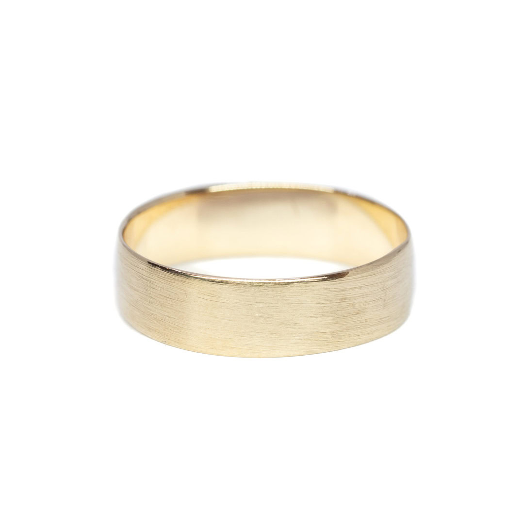 9ct Yellow Gold Brushed Wide Band Ring Size M #63115 9ct Yellow Gold Brushed Wide Band Ring Size M #63115 - Image 4