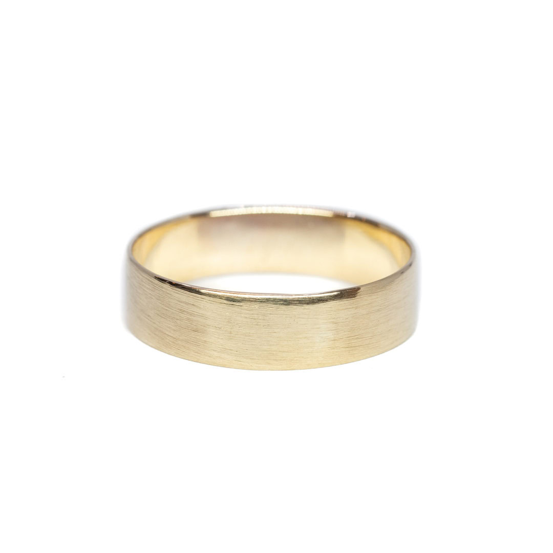 9ct Yellow Gold Brushed Wide Band Ring Size M #63115 9ct Yellow Gold Brushed Wide Band Ring Size M #63115 - Image 6