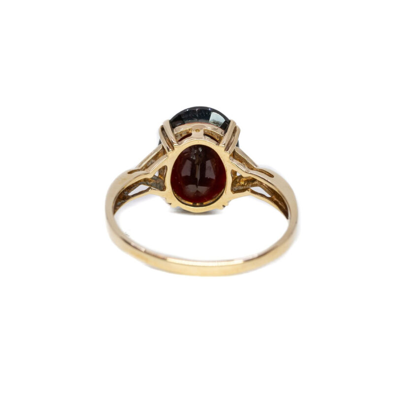 9ct Yellow Gold Dark Red Oval Garnet Ring Size W #64282