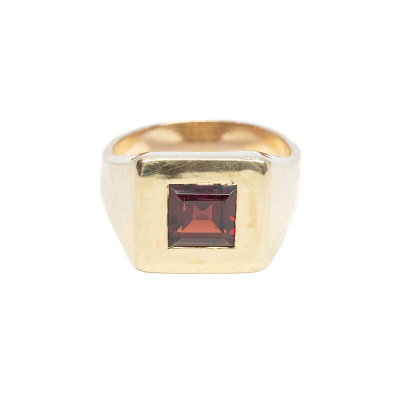 9ct Yellow Gold Square Signet Ring with Garnet Size W #63045