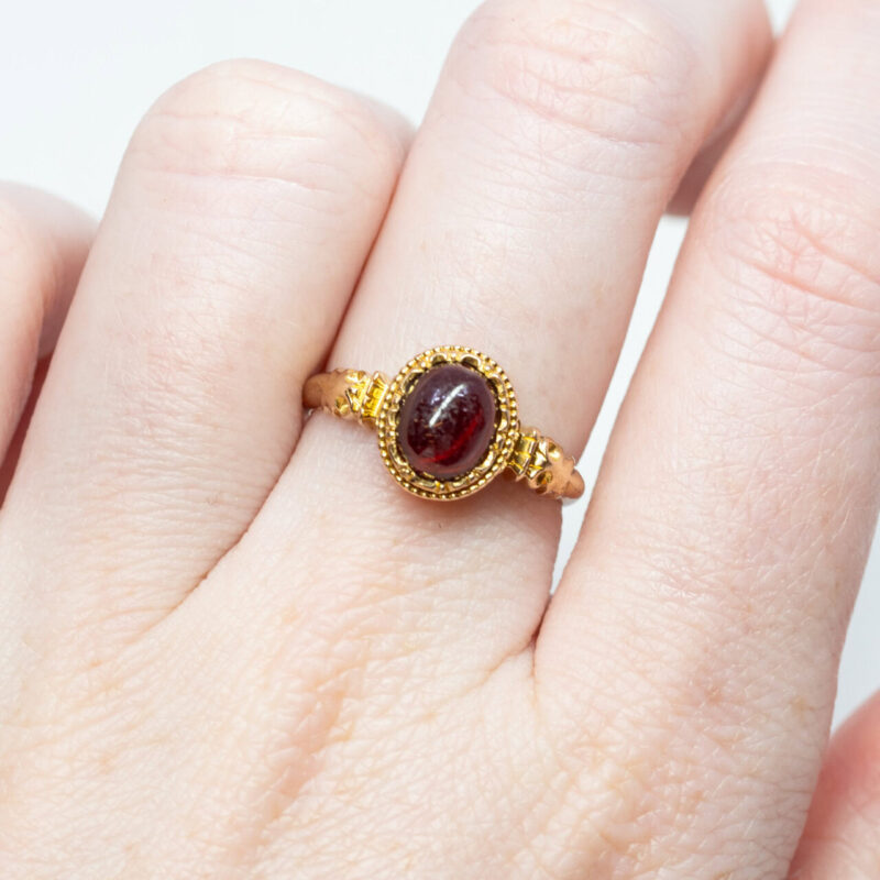 Antique 18ct Yellow Gold Cabochon Garnet Ring size K C/1902 Birmingham #63787