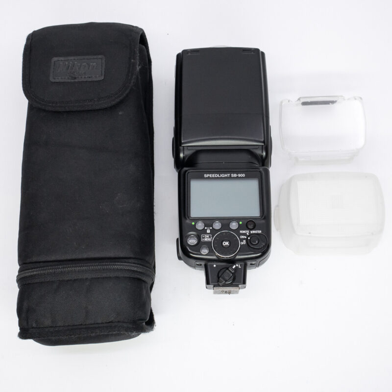 Nikon SB-900 Af Speedlight Flash with Soft Case #64298 - Image 3