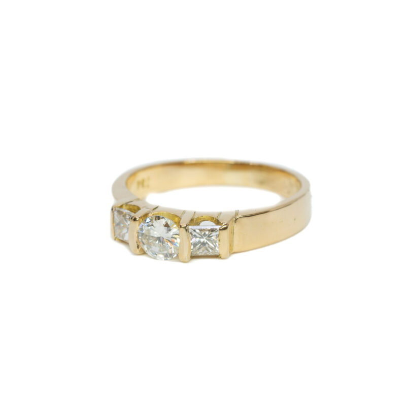 18ct Yellow Gold 0.73ct TW Diamond Trilogy Ring Valued $4300 Size K #63821