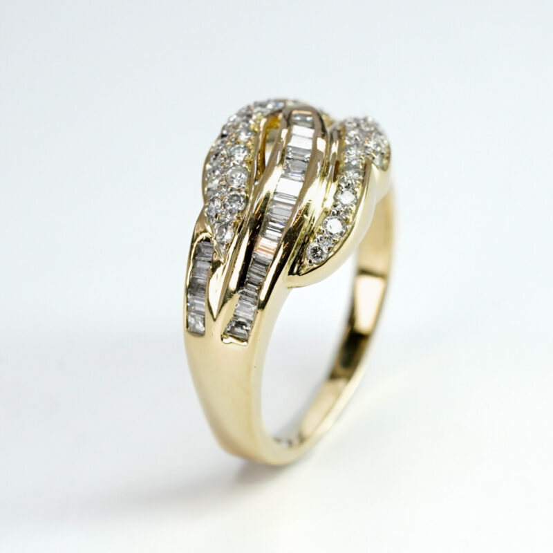 18ct Yellow Gold Diamond Ring Size P #65337