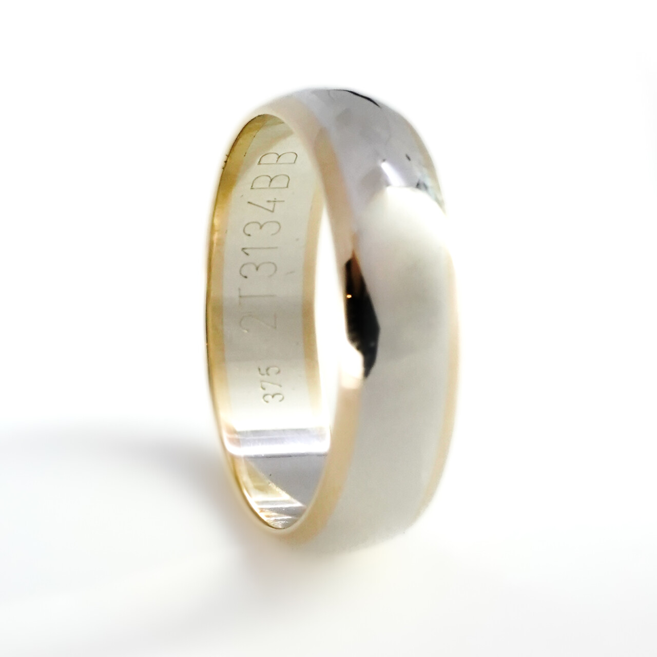 9ct White Gold Band with Yellow Edges Ring Size R 1/2 #63675 9ct White Gold Band with Yellow Edges Ring Size R 1/2 #63675 - Image 7