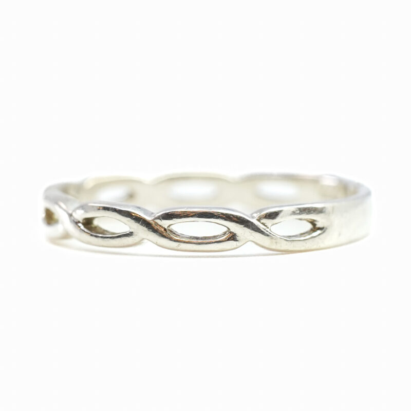 Sterling Silver Ring Size R #65094