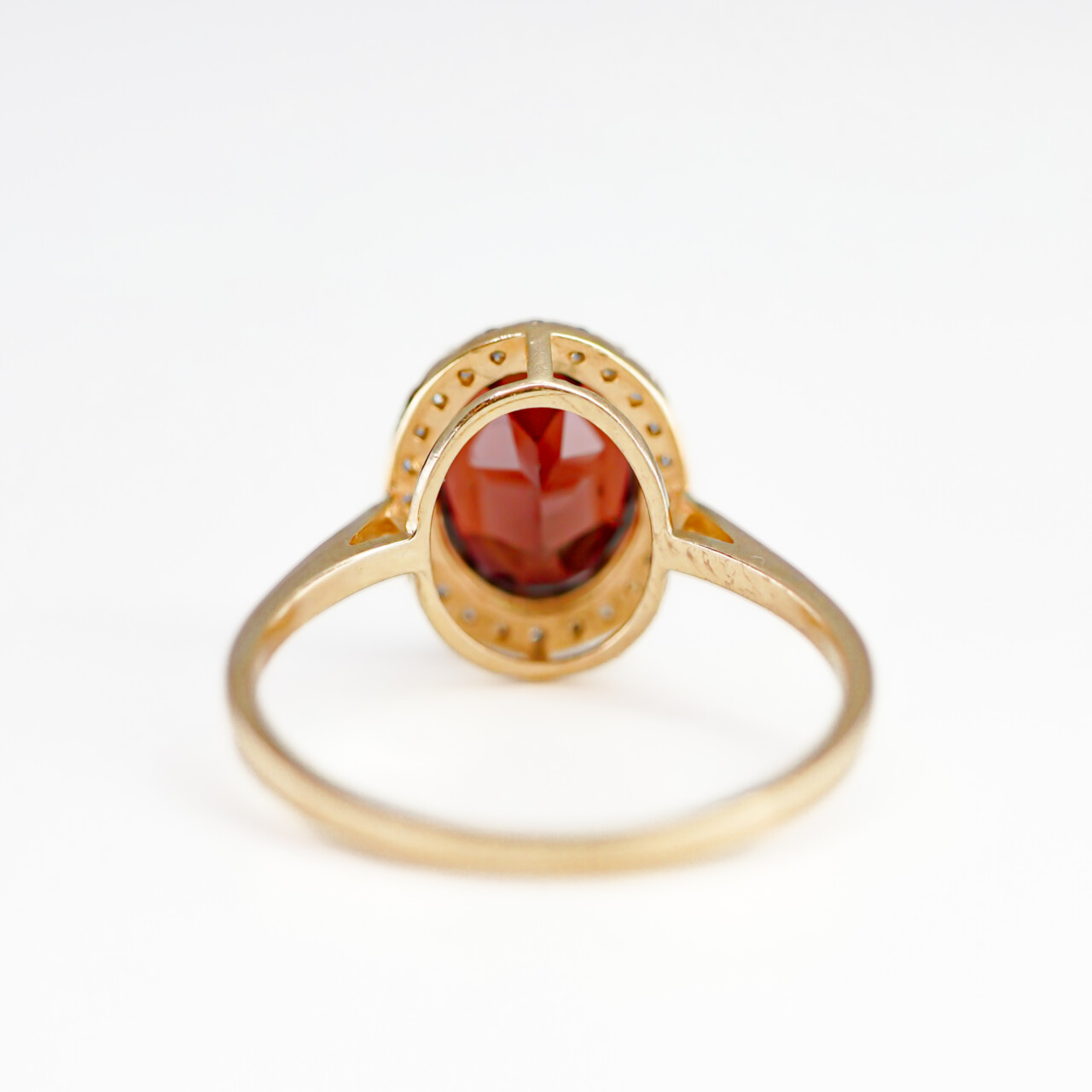 18ct Yellow Gold 2.10ct Oval Garnet & Diamond Halo Ring Size L 1/2 #57589 18ct Yellow Gold 2.10ct Oval Garnet & Diamond Halo Ring Size L 1/2 #57589 - Image 7