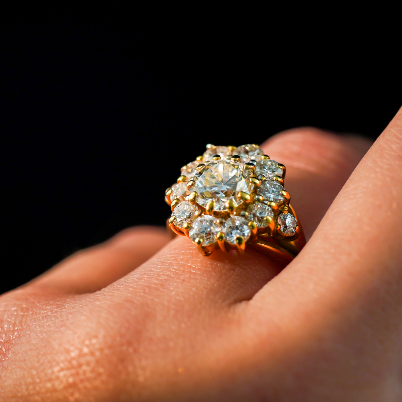 18ct Yellow Gold 4.35ct TDW Diamond Cluster Ring Val $64,210 Size L1/2 #44890 18ct Yellow Gold 4.35ct TDW Diamond Cluster Ring Val $64,210 Size L1/2 #44890 - Image 4