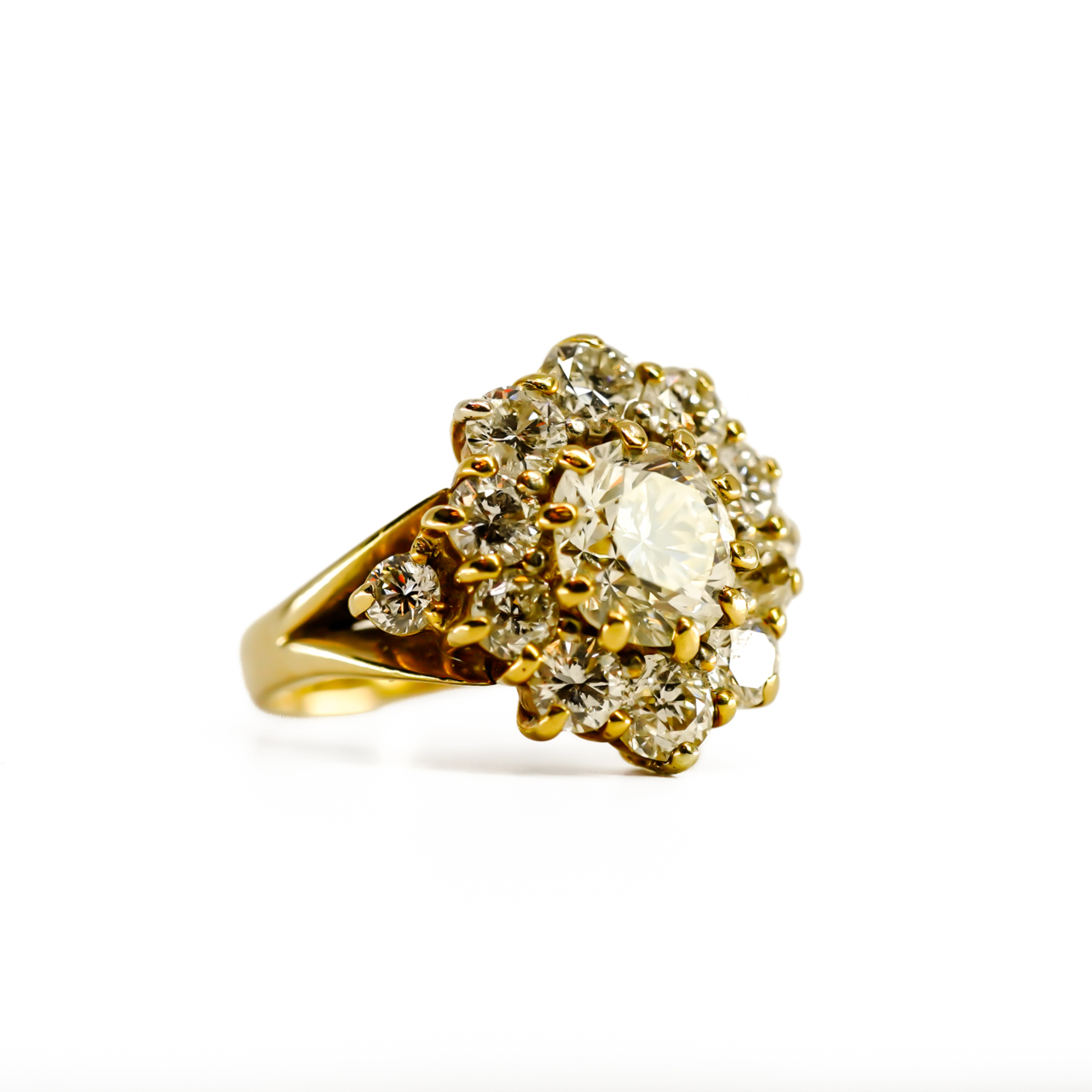 18ct Yellow Gold 4.35ct TDW Diamond Cluster Ring Val $64,210 Size L1/2 #44890 18ct Yellow Gold 4.35ct TDW Diamond Cluster Ring Val $64,210 Size L1/2 #44890 - Image 2