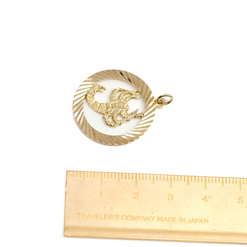 Vintage 9ct Yellow Gold Scorpion Pendant C/1973 #65410 - Image 4