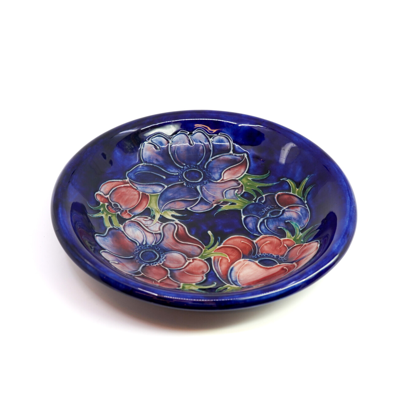 Moorcroft England Anemone Blue Plate 21.5cm #65730 Moorcroft England Anemone Blue Plate 21.5cm #65730