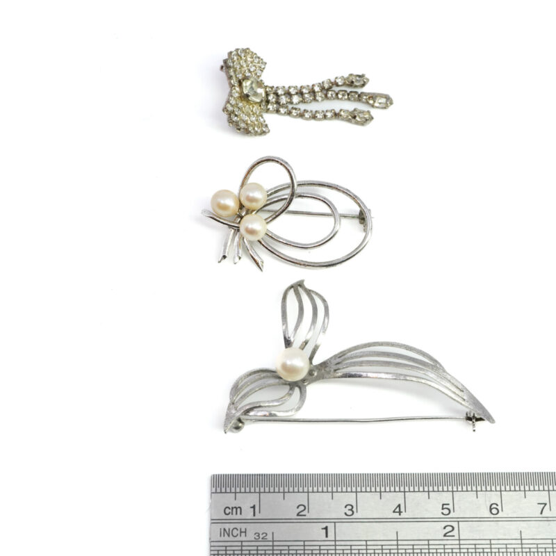 Collection of 3 Costume Brooches – Pearls & Diamantés #4255-1 - Image 3