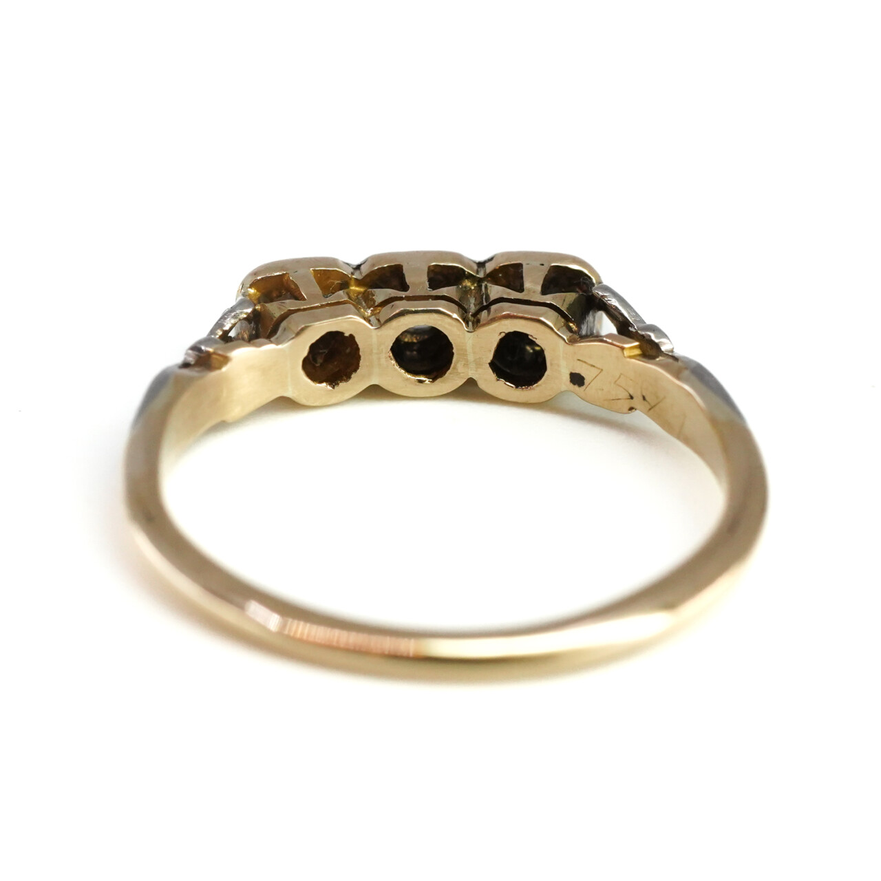 Vintage 18ct Yellow Gold & Platinum Diamond Trilogy Ring Size J 1/2 #65251 Vintage 18ct Yellow Gold & Platinum Diamond Trilogy Ring Size J 1/2 #65251 - Image 6