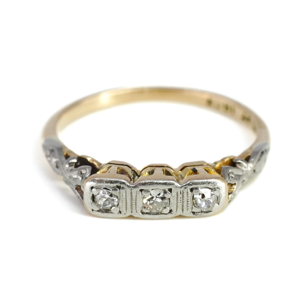 Vintage 18ct Yellow Gold & Platinum Diamond Trilogy Ring Size J 1/2 #65251 Vintage 18ct Yellow Gold & Platinum Diamond Trilogy Ring Size J 1/2 #65251 - Image 4