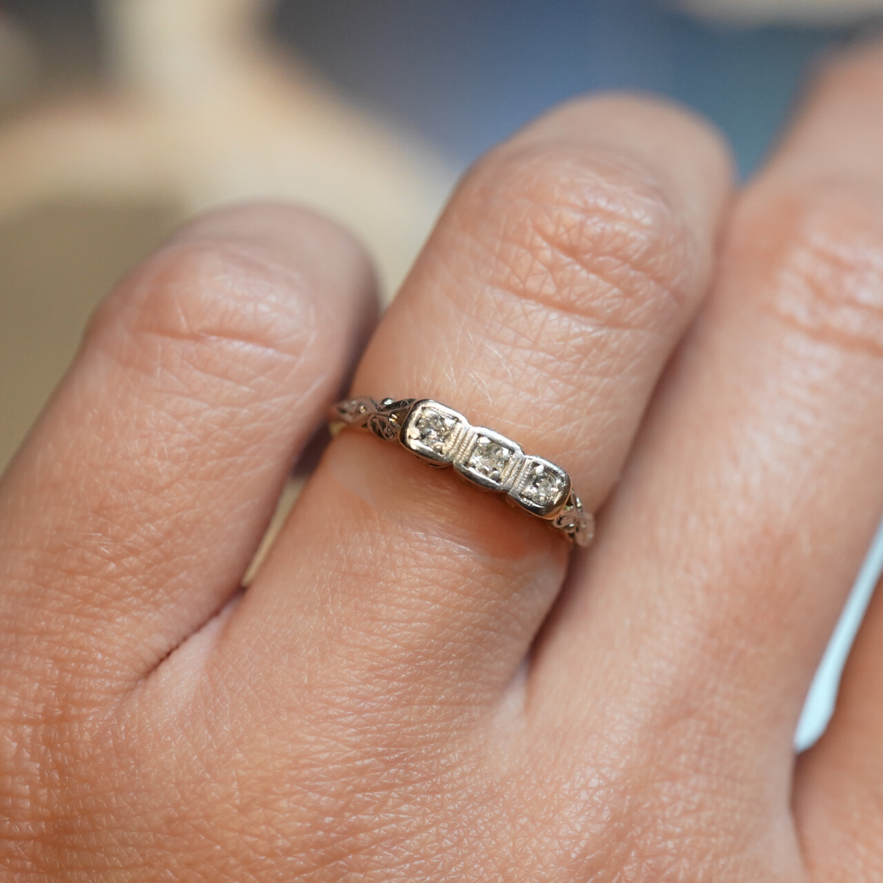 Vintage 18ct Yellow Gold & Platinum Diamond Trilogy Ring Size J 1/2 #65251 Vintage 18ct Yellow Gold & Platinum Diamond Trilogy Ring Size J 1/2 #65251 - Image 2