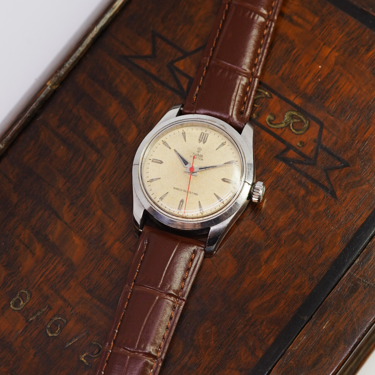 Tudor 7904 Small Rose Manual-Wind Watch – 33.5mm – c.1950s #66004 Tudor 7904 Small Rose Manual-Wind Watch – 33.5mm – c.1950s #66004 - Image 2