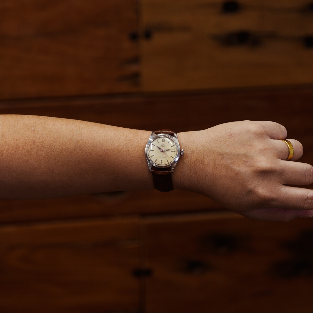 Tudor 7904 Small Rose Manual-Wind Watch – 33.5mm – c.1950s #66004 Tudor 7904 Small Rose Manual-Wind Watch – 33.5mm – c.1950s #66004 - Image 3