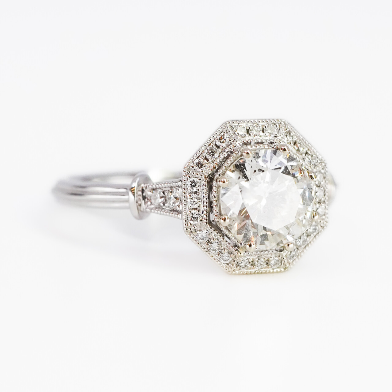 18ct White Gold Vintage-Inspired Diamond Ring – 1.0ct TW Size M 1/2 Val $7200 #65500-1 18ct White Gold Vintage-Inspired Diamond Ring – 1.0ct TW Size M 1/2 Val $7200 #65500-1