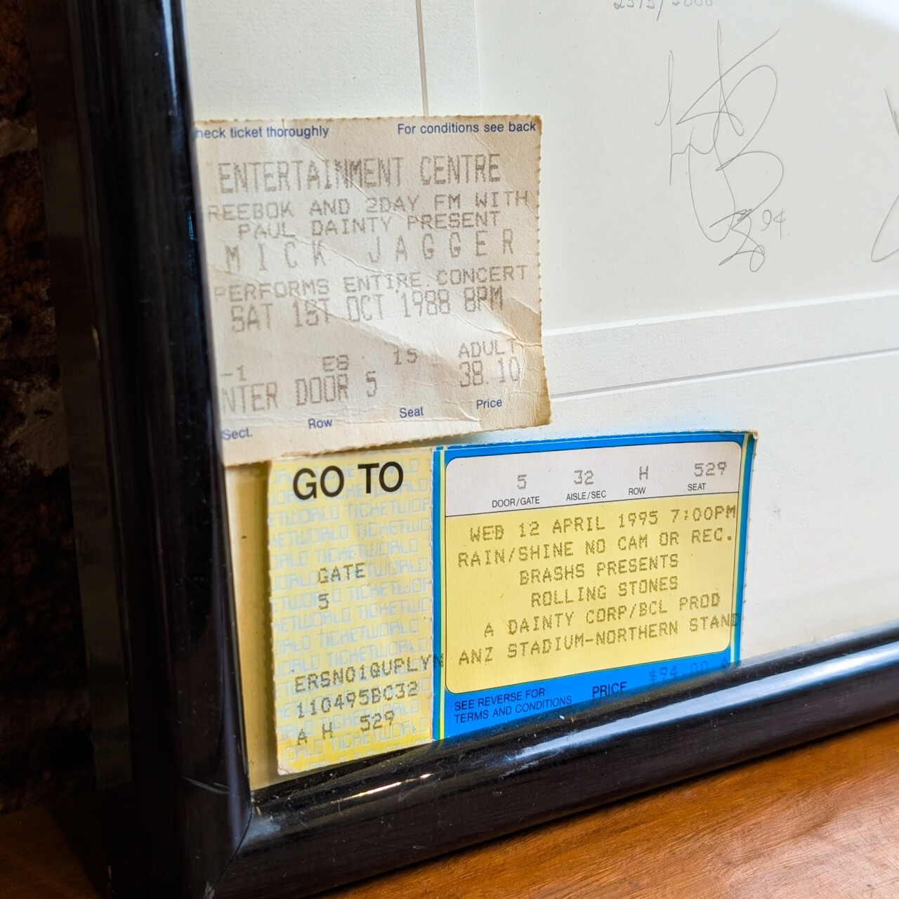 Rolling Stones Limited Edition Voodoo Lounge 1994/95 Tour Poster Tickets & COA #65990 Rolling Stones Limited Edition Voodoo Lounge 1994/95 Tour Poster Tickets & COA #65990 - Image 4