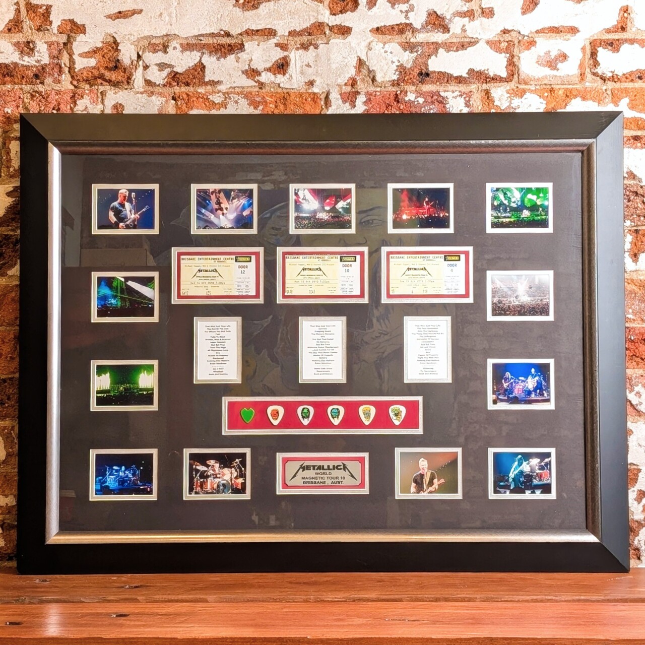 Metallica World Magnetic Tour 2010 Brisbane Framed Memorabilia #66224 Metallica World Magnetic Tour 2010 Brisbane Framed Memorabilia #66224