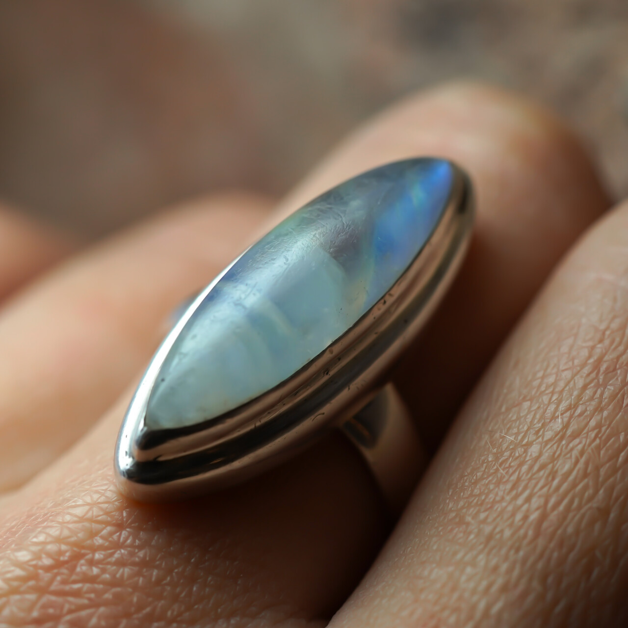 Sterling Silver White Labradorite Ring – Size R #66465 Sterling Silver White Labradorite Ring – Size R #66465 - Image 2
