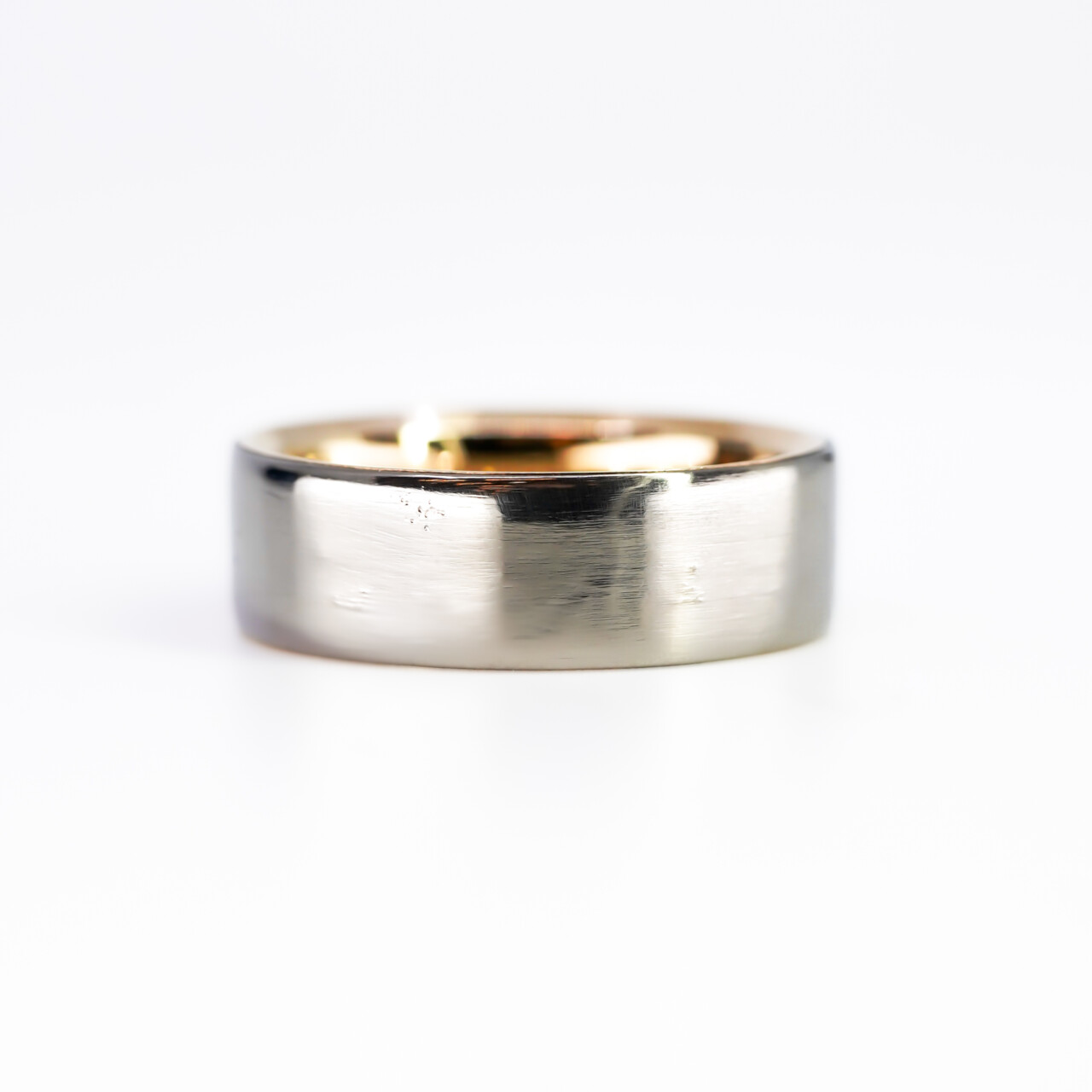 Zirconium & 9ct Yellow Gold 8mm Wedding Ring Band Size Y #66074 Zirconium & 9ct Yellow Gold 8mm Wedding Ring Band Size Y #66074 - Image 6