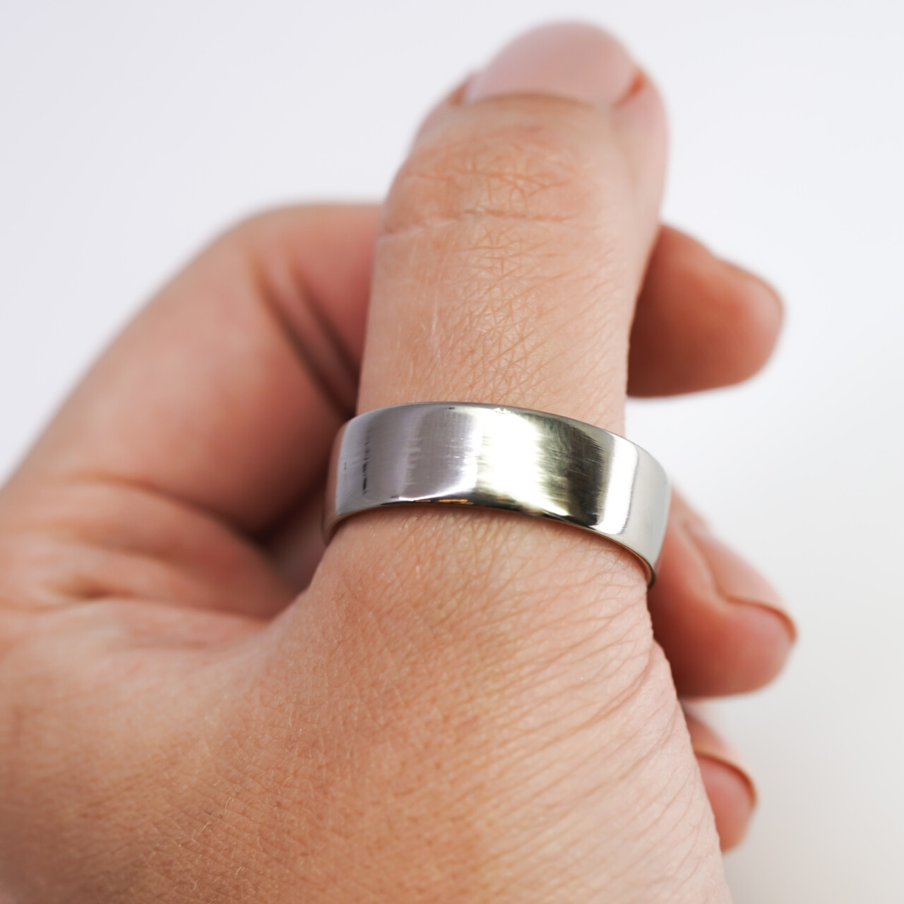 Zirconium & 9ct Yellow Gold 8mm Wedding Ring Band Size Y #66074 Zirconium & 9ct Yellow Gold 8mm Wedding Ring Band Size Y #66074 - Image 4