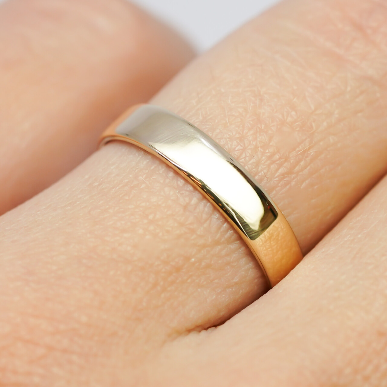 9ct Yellow Gold 3.8mm Wedding Band Ring Size N 1/2 #66211 9ct Yellow Gold 3.8mm Wedding Band Ring Size N 1/2 #66211 - Image 2