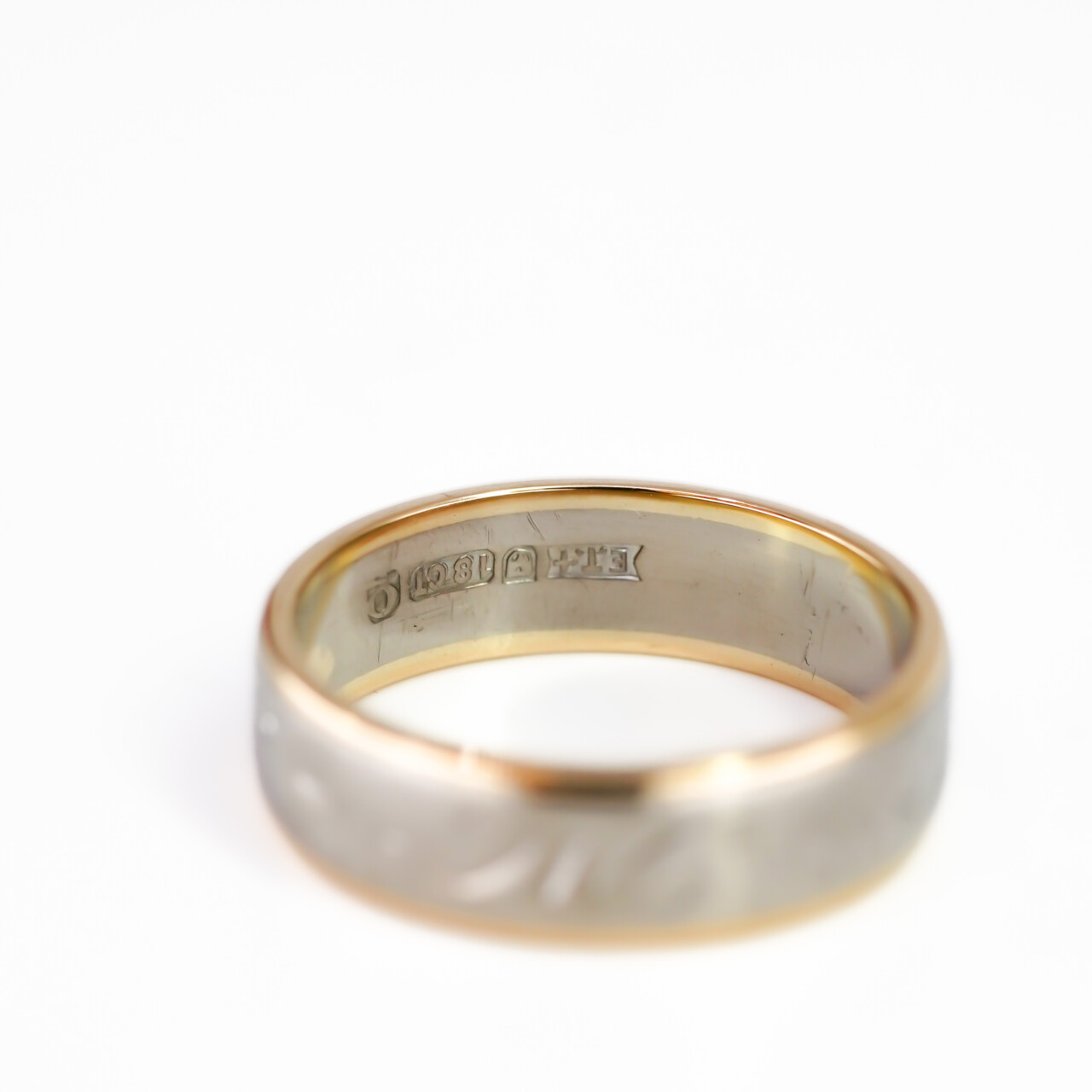 18ct Two-Tone White & Yellow Gold Ornate Band Ring Size N #66366 18ct Two-Tone White & Yellow Gold Ornate Band Ring Size N #66366 - Image 9