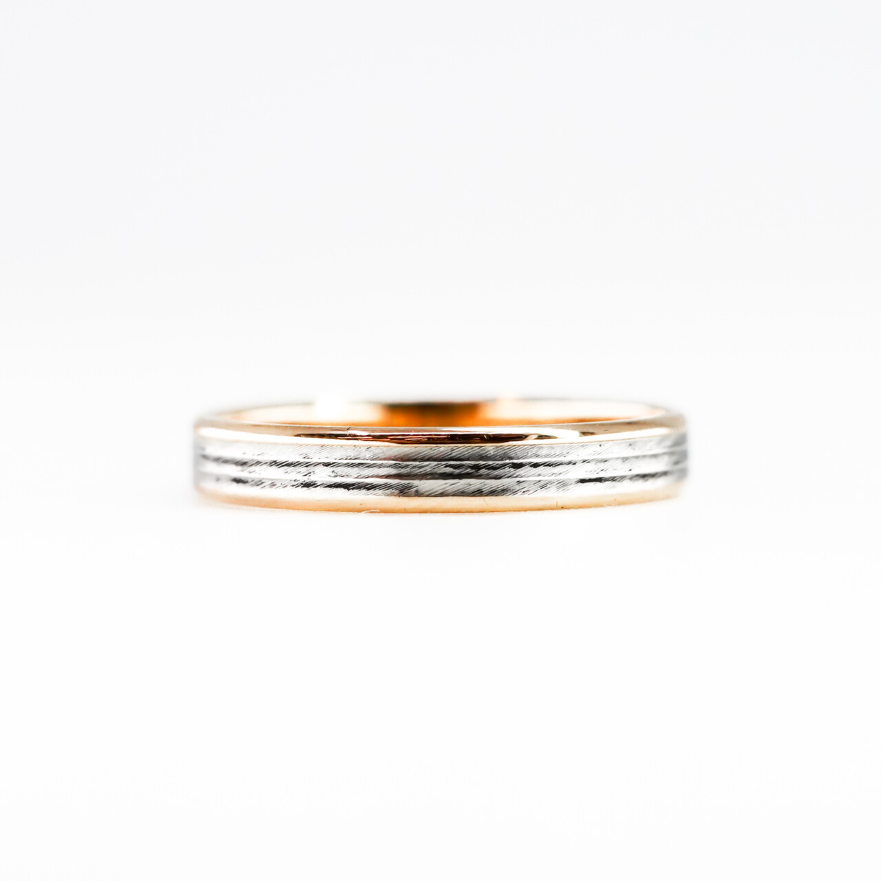 18ct Yellow Gold & Platinum Brushed Wedding Ring Band Size S #66413 18ct Yellow Gold & Platinum Brushed Wedding Ring Band Size S #66413 - Image 7