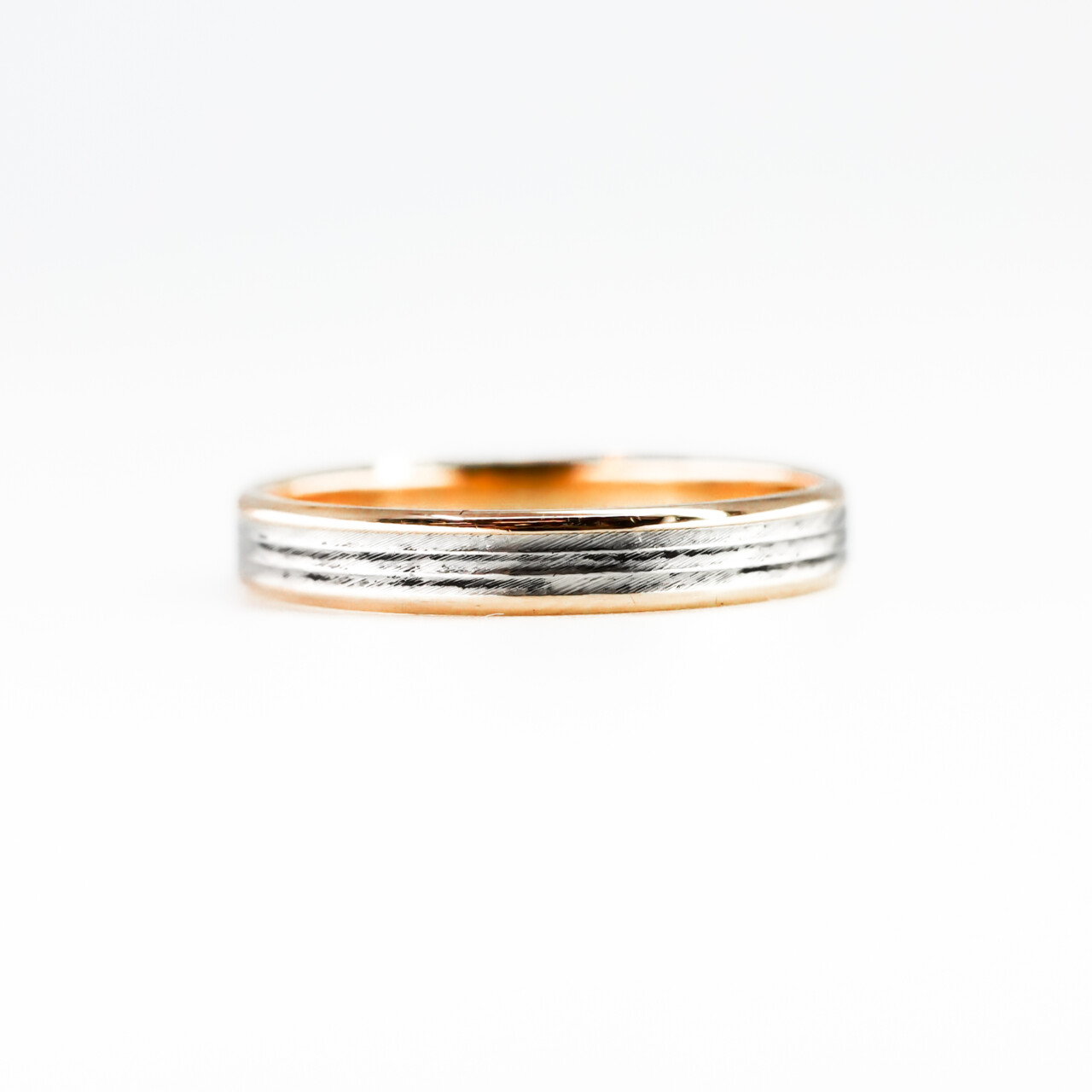 18ct Yellow Gold & Platinum Brushed Wedding Ring Band Size S #66413 18ct Yellow Gold & Platinum Brushed Wedding Ring Band Size S #66413 - Image 6