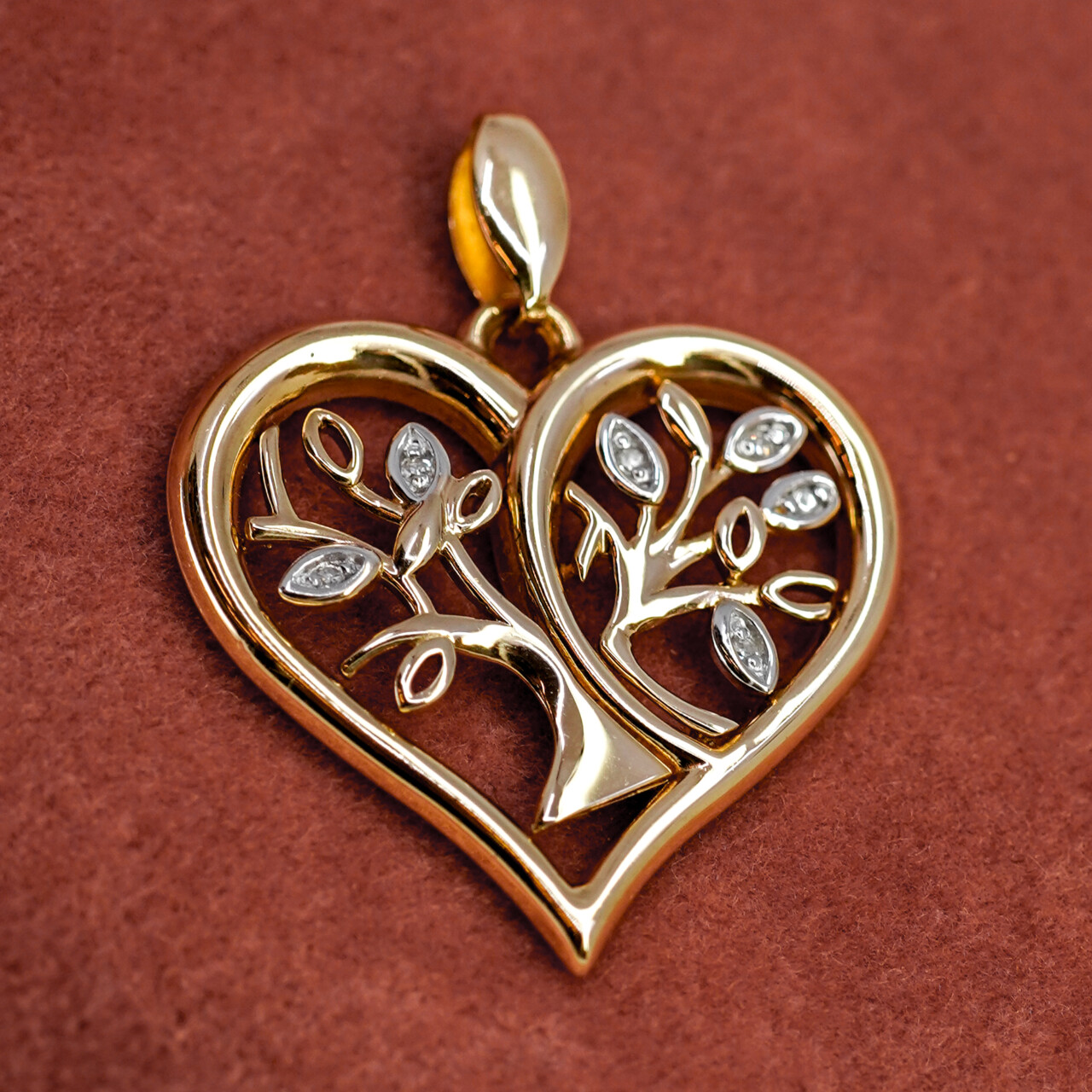 9ct Yellow Gold Diamond Tree of Life Heart Pendant – 23mm #66628 9ct Yellow Gold Diamond Tree of Life Heart Pendant – 23mm #66628 - Image 2