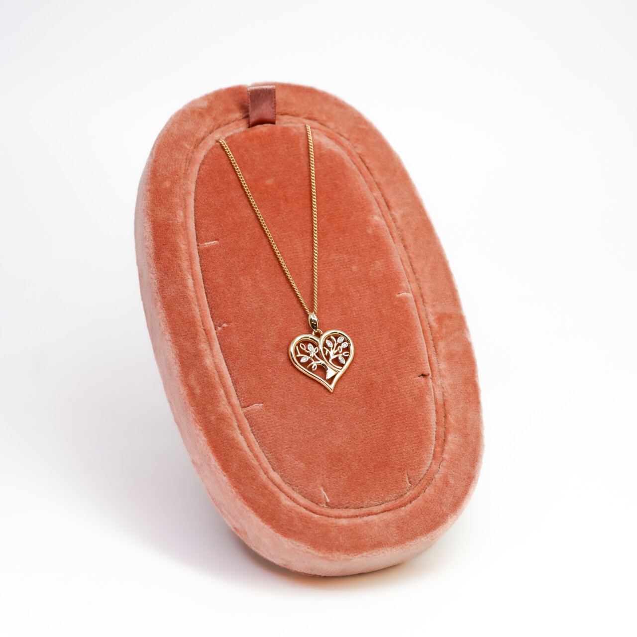 9ct Yellow Gold Diamond Tree of Life Heart Pendant – 23mm #66628 9ct Yellow Gold Diamond Tree of Life Heart Pendant – 23mm #66628 - Image 3