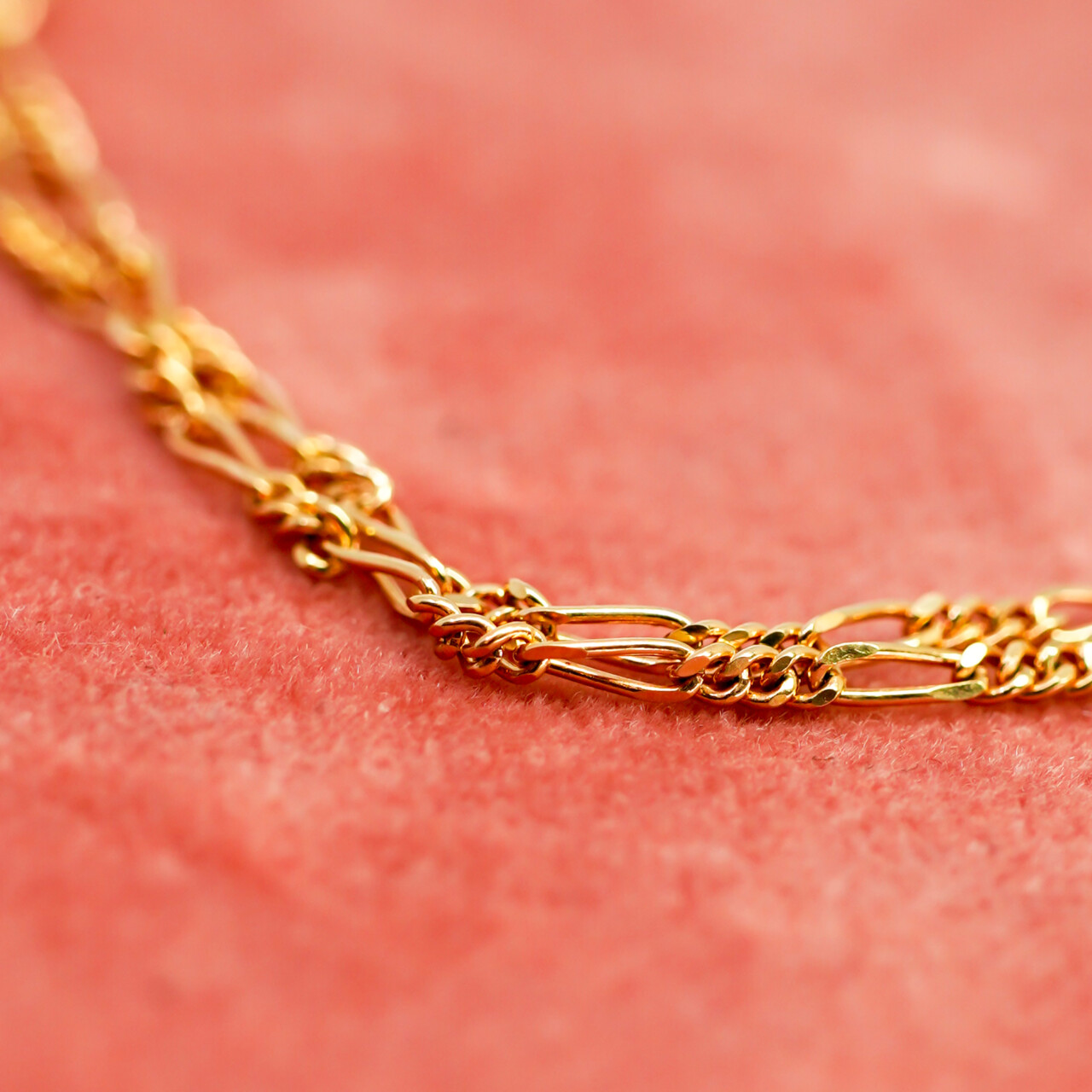 Fine 9ct Yellow Gold Figaro Chain – 40cm #66699 Fine 9ct Yellow Gold Figaro Chain – 40cm #66699 - Image 4