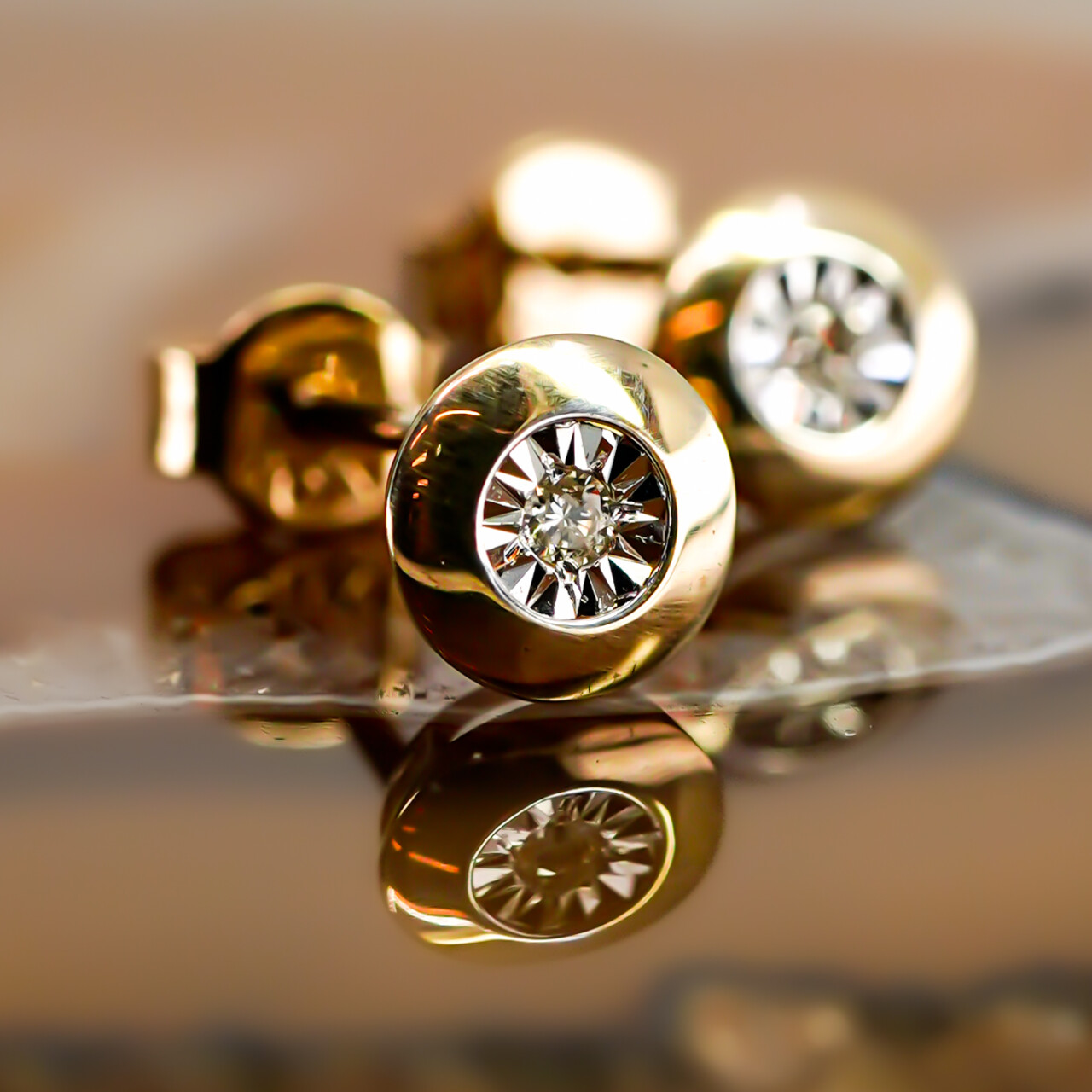 9ct Yellow Gold Diamond Illusion Stud Earrings #66785 9ct Yellow Gold Diamond Illusion Stud Earrings #66785 - Image 2
