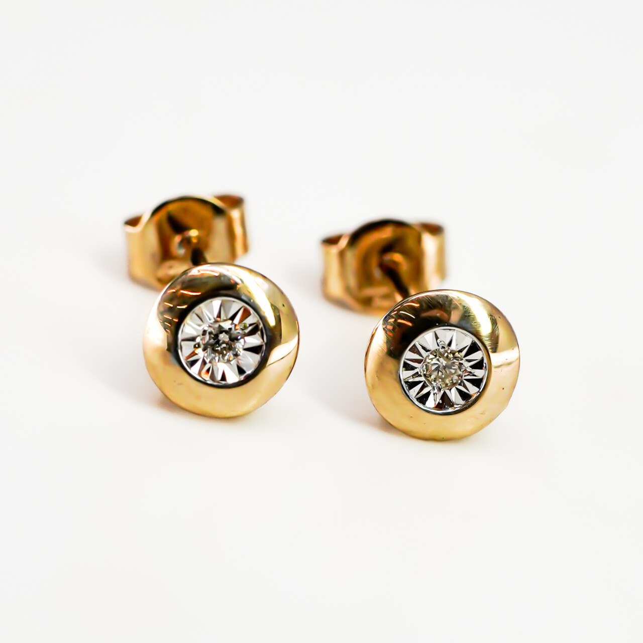 9ct Yellow Gold Diamond Illusion Stud Earrings #66785 9ct Yellow Gold Diamond Illusion Stud Earrings #66785 - Image 6