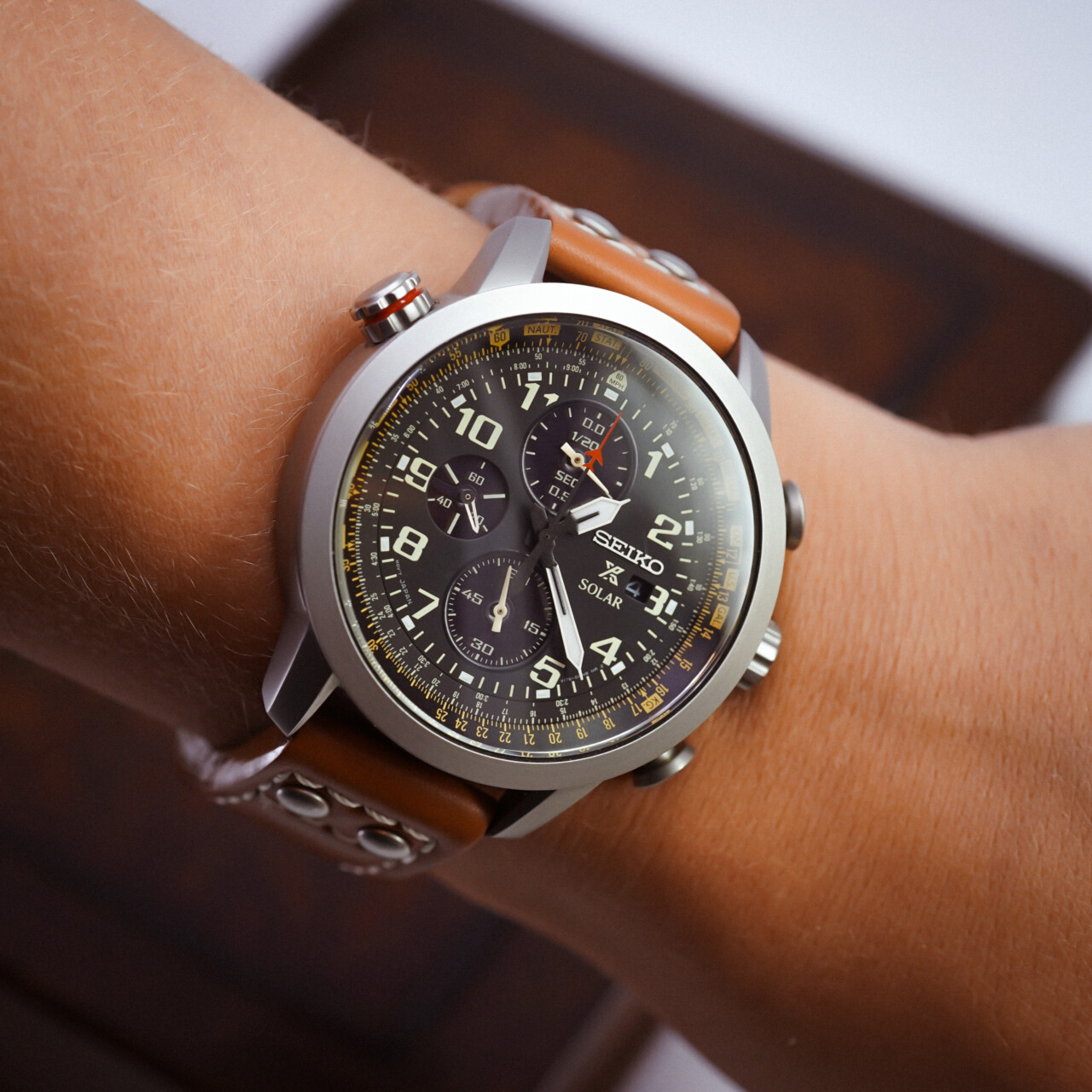 Seiko Solar Chronograph Men's Watch – V176-0AG0 – 44mm Case #66602