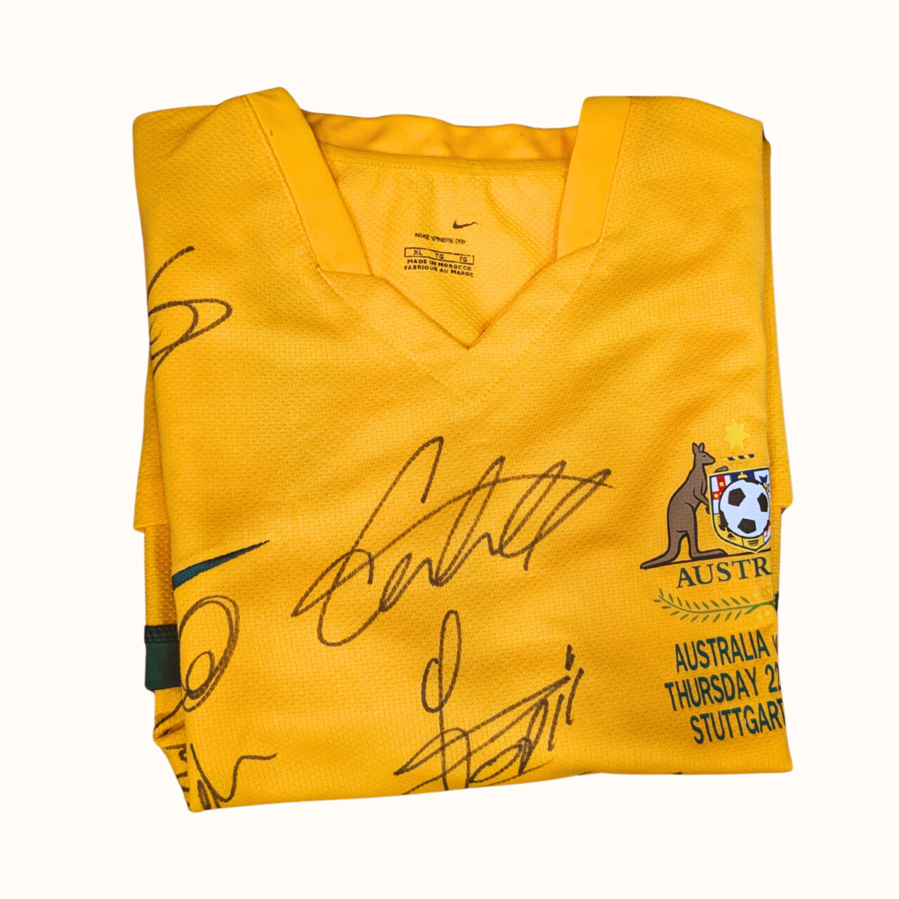 Australia v Croatia 2006 World Cup Jersey – Signed by Socceroos Squad #67109 Australia v Croatia 2006 World Cup Jersey – Signed by Socceroos Squad #67109 - Image 5