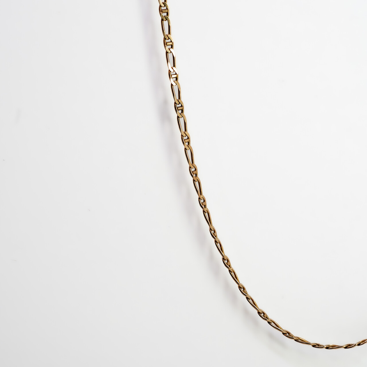 9ct Yellow Gold Anchor Figaro Link Chain Necklace 45cm #67117 9ct Yellow Gold Anchor Figaro Link Chain Necklace 45cm #67117 - Image 7