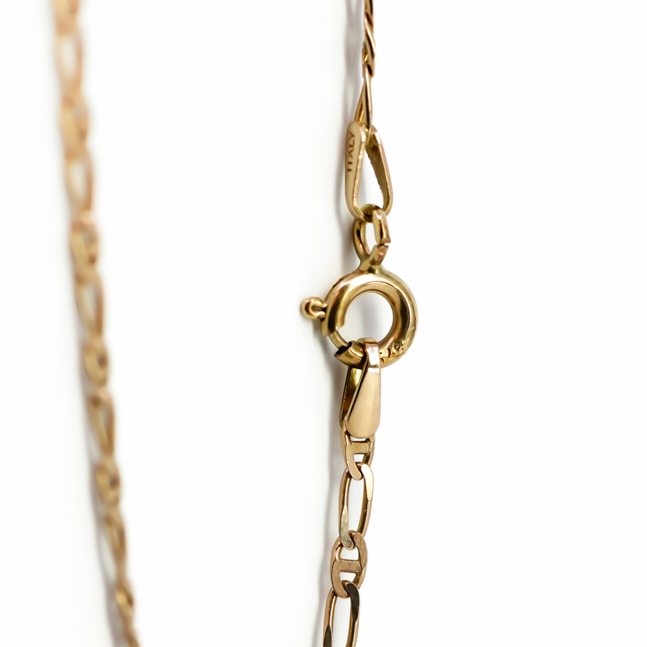 9ct Yellow Gold Anchor Figaro Link Chain Necklace 45cm #67117 9ct Yellow Gold Anchor Figaro Link Chain Necklace 45cm #67117 - Image 4