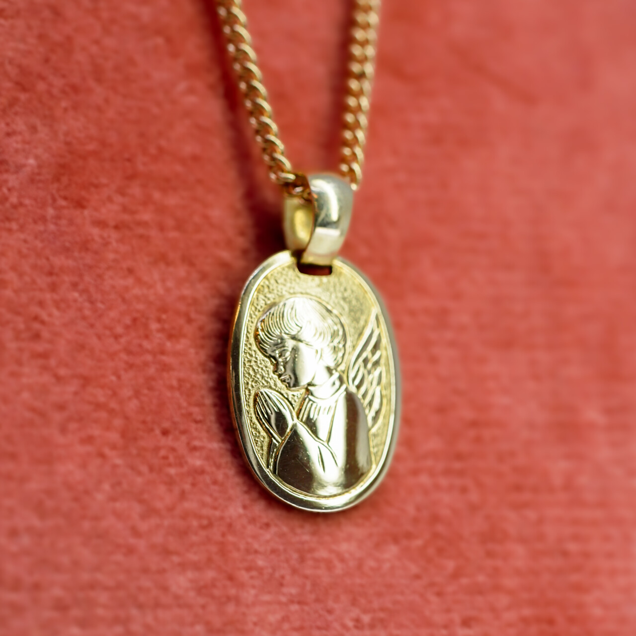 9ct Yellow Gold Praying Angel Pendant #66698 9ct Yellow Gold Praying Angel Pendant #66698 - Image 7