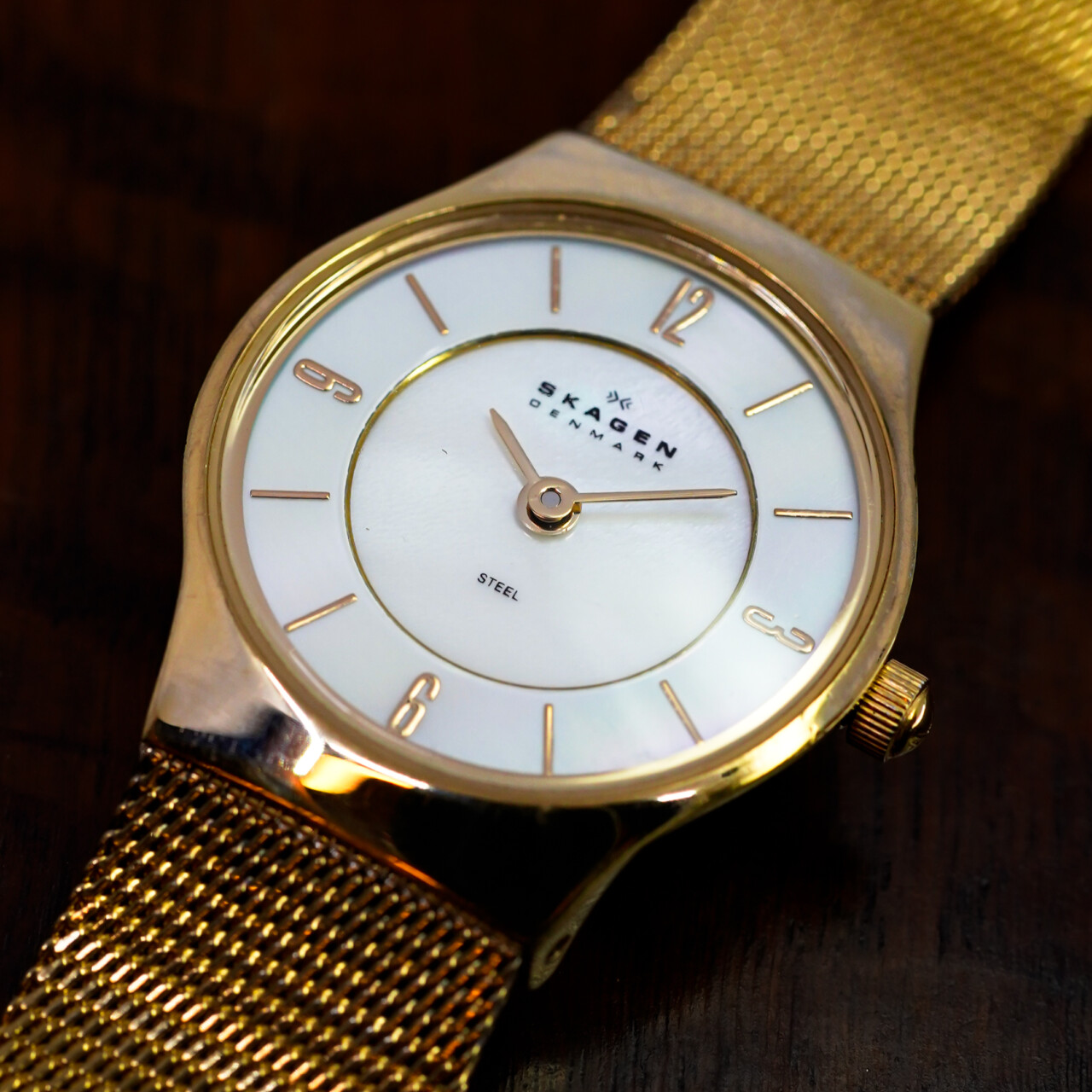 Ladies Skagen Slimline Quartz Gold-Tone Watch 233XSGG – 24mm