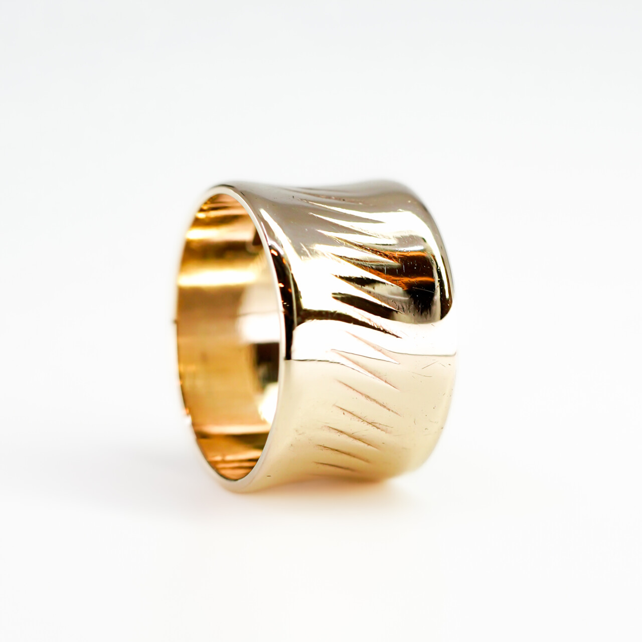 Vintage 9ct Yellow Gold Wide Band Ring – London c.1966 – Size O #66835 Vintage 9ct Yellow Gold Wide Band Ring – London c.1966 – Size O #66835 - Image 6